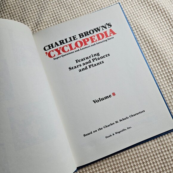 Vintage Charlie Brown's 'Cyclopedia - Featuring Stars and Planets - Vol 8 - Picture 2 of 11